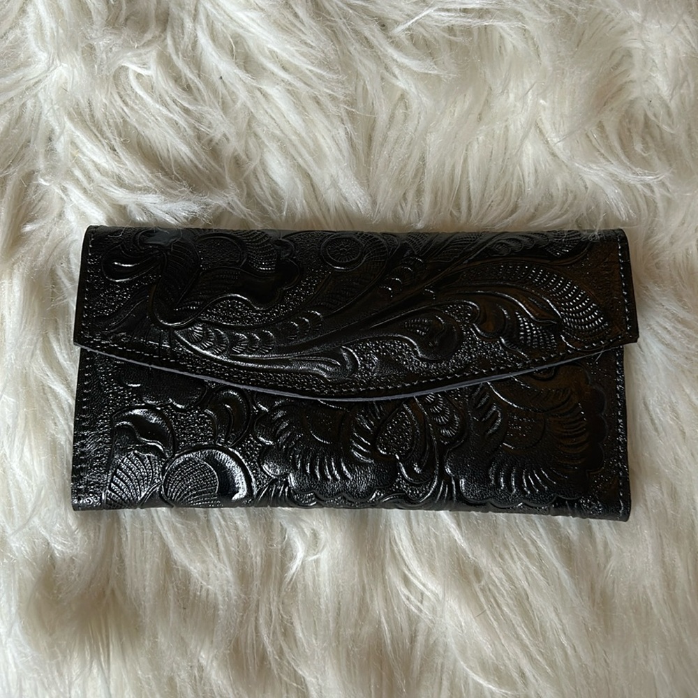 Women’s Black Leather Wallet